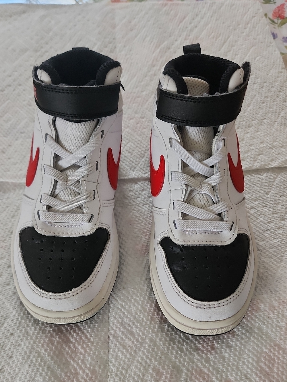 Nike Kids High-Top Sneakers in White, Black & Red